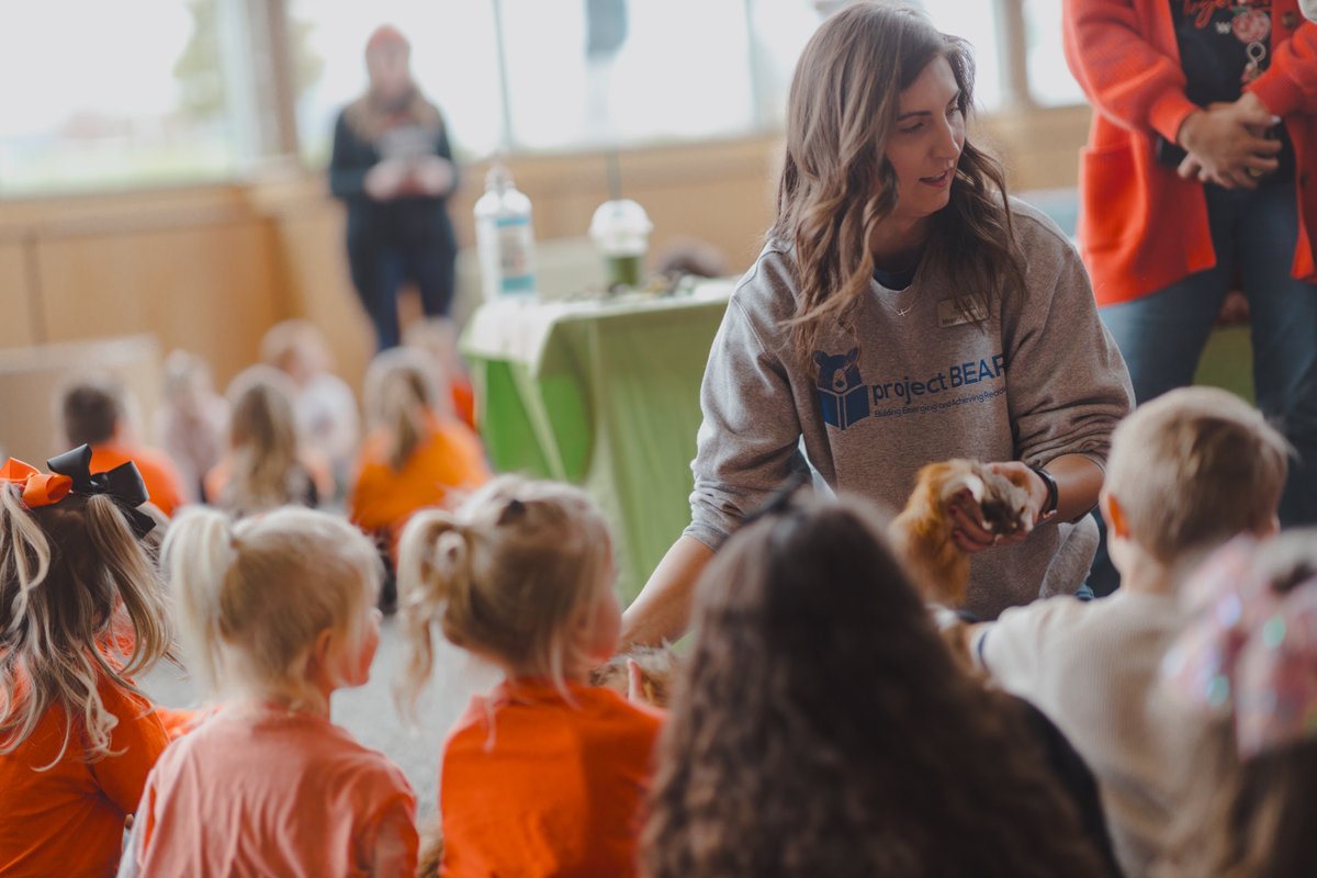 Children's Fair 📚🐾

Project BEAR hosted a Children's Fair for Global Youth Service Day earlier this month, planning events and activities promoting literacy and hands-on learning