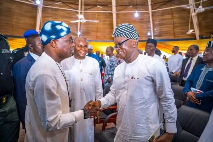 EllaCynthia11's tweet photo. Ortom be like..."Orne we kpa ka tseen we ko?' 😂 🏃

#highlight https://t.co/xPcm66HMnl