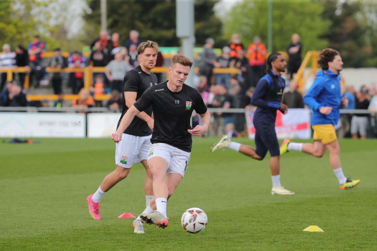 BarnetFC's tweet photo. Final preparation💪

#BarnetFC🐝 https://t.co/9qke8aZdUj