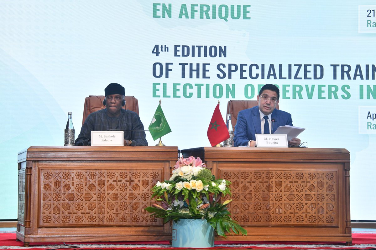 DiplomaciaM's tweet photo. El Sr. Nasser Bourita copresidió hoy en Rabat, junto con el Comisario de la @_AfricanUnion para Asuntos Políticos, Paz y Seguridad, Sr. Bankole Adeoye, la ceremonia de apertura de la 4ª edición del ciclo de formación especializada para observadores electorales en África https://t.co/2ccRHiW4wT