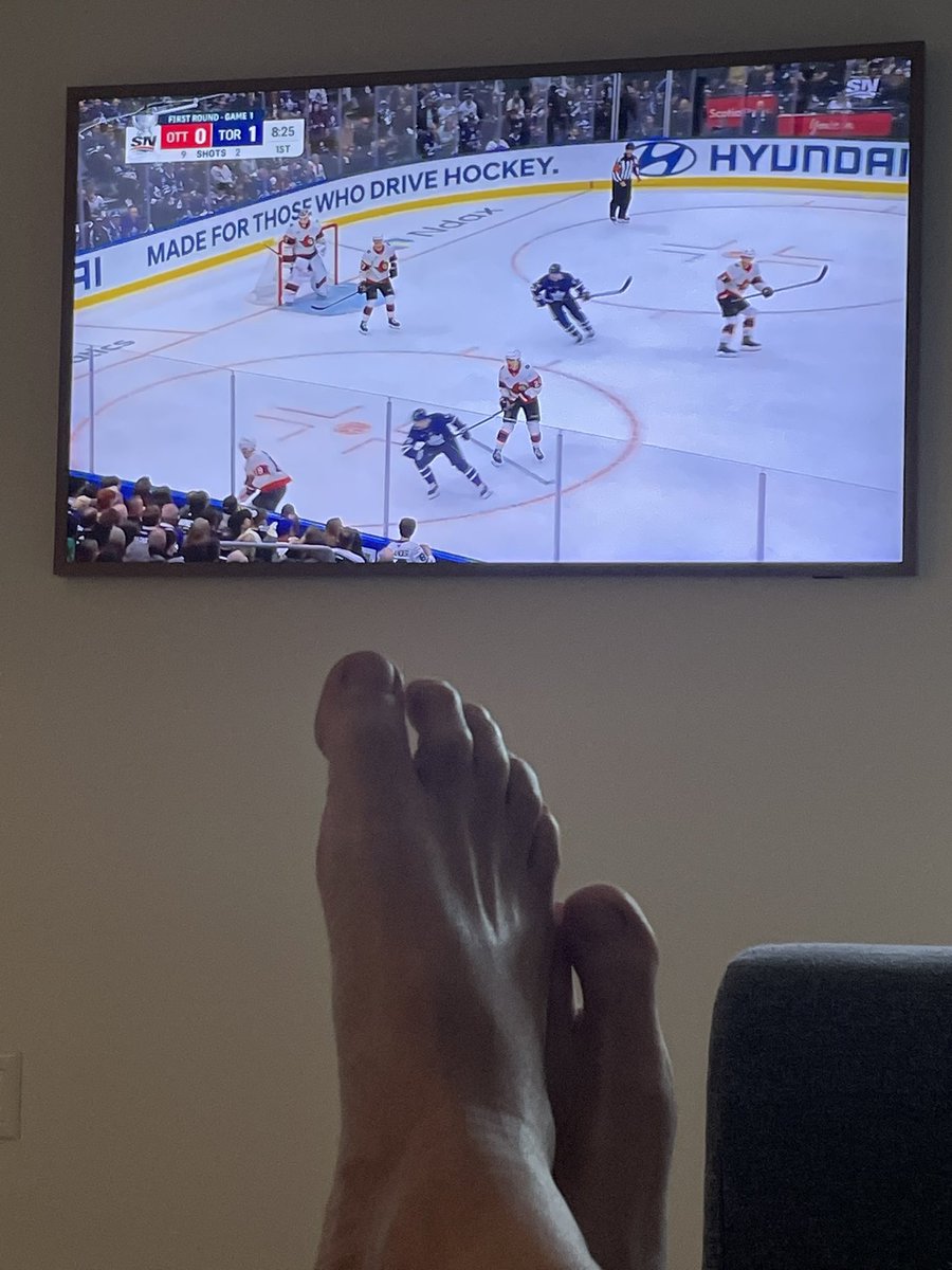 What an amazing Easter Sunday… a huge W for the Buds and a huge roast from Vince Gasparro’s! 🐣 🇨🇦 🏒