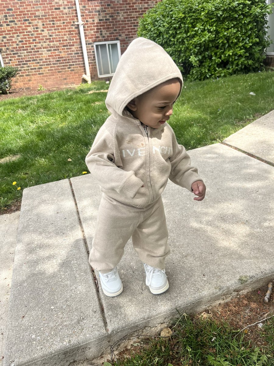 Kennzodoll's tweet photo. Yk how baby Glenn give it up🩵#firsteaster https://t.co/UagY8b5Enx