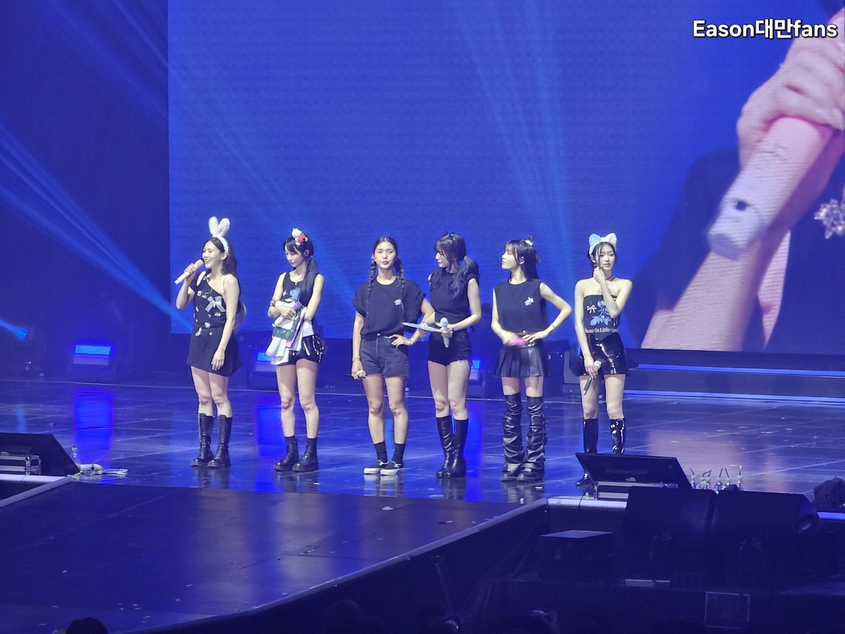 SesangMiracle's tweet photo. 250419-20
圓夢後記3:
這次演唱會睽違許久,女孩們講感言時特別的真摯感動,我聽了眼角一直泛淚,用力鼓掌,妳們真的很棒,一路走來經過風風雨雨,謝謝妳們撐了過來,謝謝妳們為我的生活注入能量,要一直永遠健康幸福的走下去喔🥺❤️
#OHMYGIRL #Milkway
#오마이걸콘서트
#오마이걸데뷔10주년 https://t.co/jkm9eDRXCk