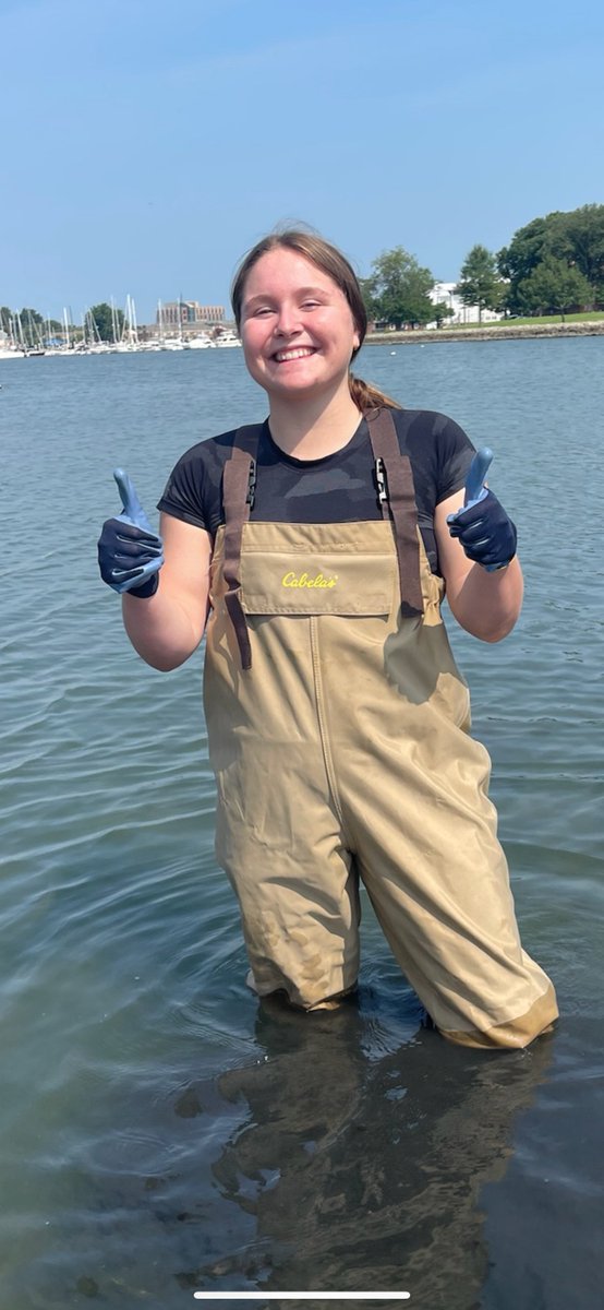 My 1st UG mentee <a href="/wlunews/">Washington and Lee University</a> accepted an offer to pursue her PhD <a href="/UniversityofIl/">UniversityofIllinois</a> working on primate #microbiomes. She came into my microbiome class my 1st year as faculty planning on vet school &amp; was inspired to do #research in my lab &amp; hasn't looked back. So proud!