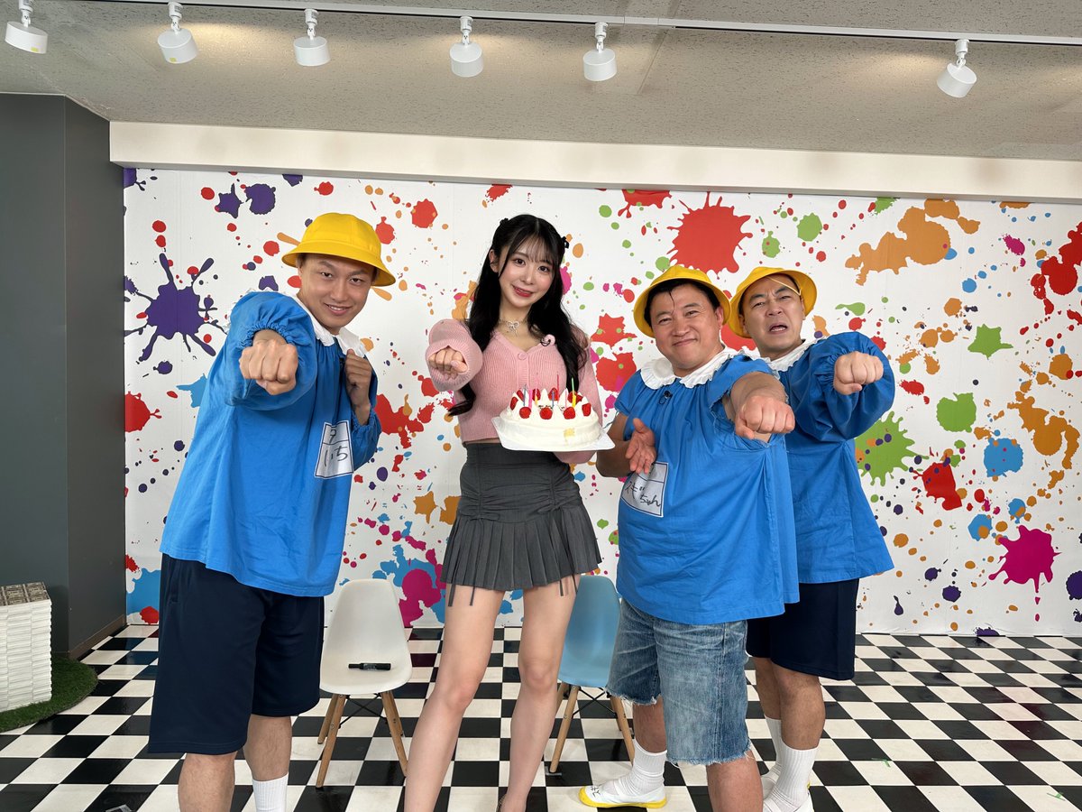 #オトナようち園 ...なんと今週より番組名が
#おとばん!!! に(正式に)変わりました😌😳📺💕

今夜テレビ埼玉にて
25:30〜おとばん!!! 放送です✨

放送終了後の26:00〜YouTubeにも残ります◎
https://t.co/Tm6kPDqoE2

生まれ変わった 「おとばん!!!👖🎸👠」
これから宜しくおねがいします♡♡ https://t.co/FNiGeprTZR
