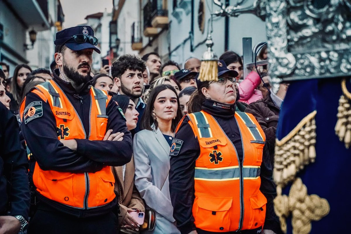 ProtCivilRonda's tweet photo. 🔸SEMANA SANTA 2025.

En la semana mas intensa de trabajo que tenemos al año, se han realizado mas de 75 horas de servicio, cual entre todos los efectivos sumamos 1483h. Con un total de 25 asistencias sanitarias y 3 derivaciones a centros sanitarios. https://t.co/UJncDJBhDu