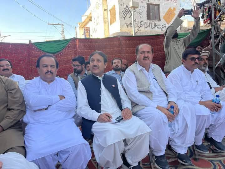 Mirwais76's tweet photo. ژوب 🇵🇪
د ملت پال ګوندونو جلسه عام د پښتونخوا نېشنل عوامی پارټ�� صوبای صدر نصرالله خان زېرې په صدارت کښې وشوه، https://t.co/qhb9NOSKAP