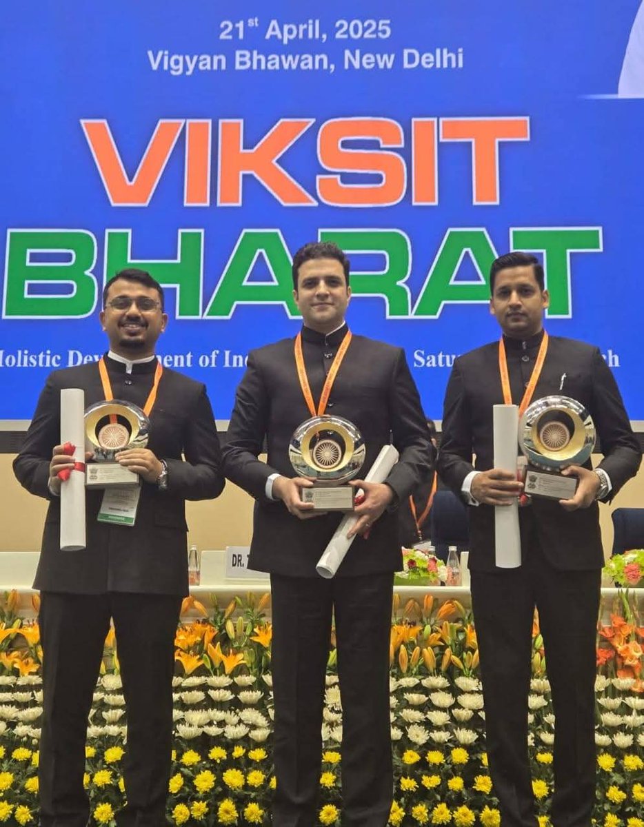 Heartiest congratulations to DC Kupwara and DC Kulgam on receiving PM’s Award for Excellence in Public Administration.Panchayat Secretaries Association is proud of your visionary leadership and commitment to grassroots governance.
<a href="/SudanAyushi/">Ayushi Sudan</a> <a href="/AtharAamirKhan/">Athar Aamir Khan</a> <a href="/DcKulgam/">Deputy Commissioner Kulgam.</a> <a href="/dckupwara/">Deputy Commissioner Kupwara</a>