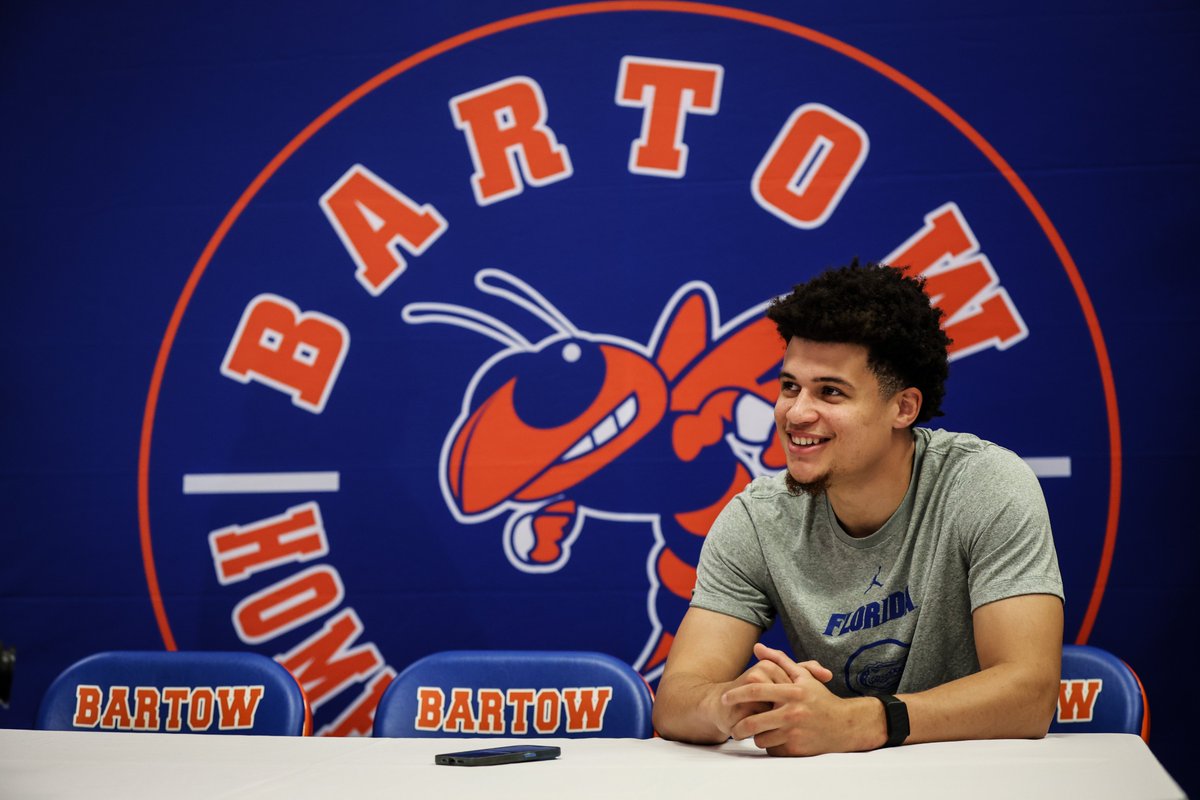 PolkSchoolsNews's tweet photo. Thanks to two-time Bartow High state champ, Final Four Most Outstanding Player, and 2025 NATIONAL CHAMPION Florida Gator Walter Clayton Jr. for visiting us at Bartow Middle on Friday! 🏀🏆🐊#lovePolkschools https://t.co/qECl7WNraZ