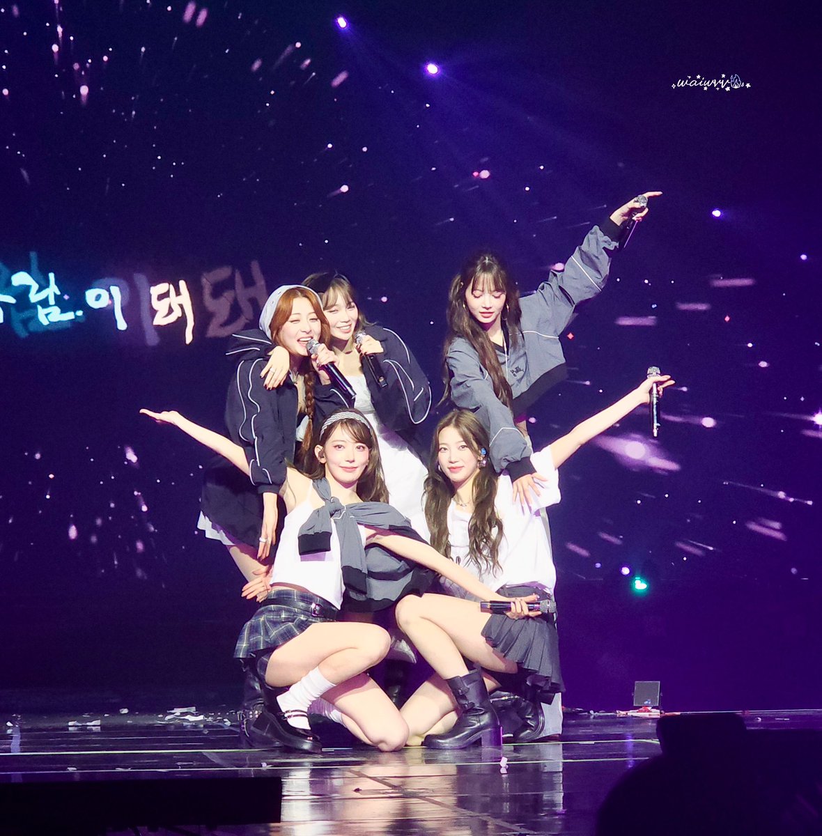 250420 LE SSERAFIM

BEST group ever🥹

 #EASY_CRAZY_HOT #르세라핌 #LE_SSERAFIM  #HUHYUNJIN #CHAEWON #SAKURA #KAZUHA #HONGEUNCHAE