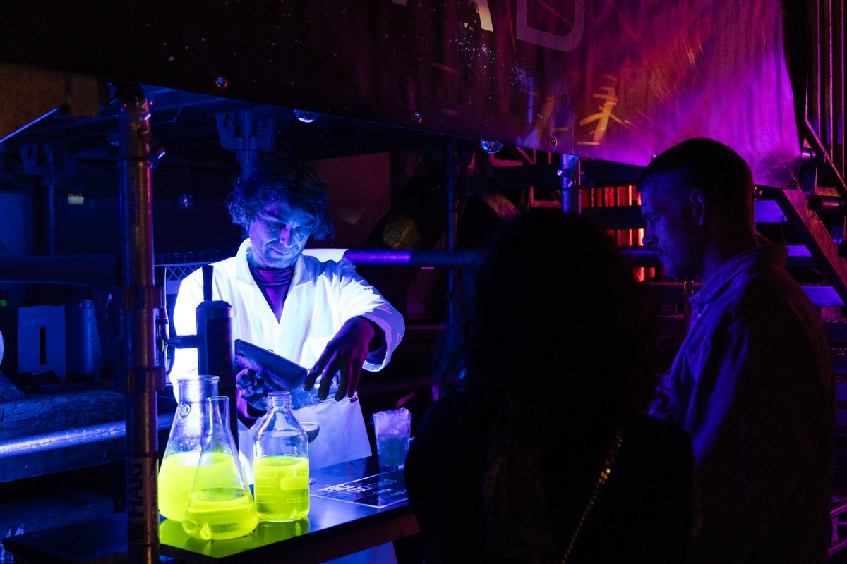 Scientific knowledge can feel out of reach for many, often filtered through media. Science &amp; Cocktails brings researchers and audiences together on equal footing for  conversations.🍸check out our calendar: scienceandcocktails.org/en/events/cope… #ScienceForAll #PublicLectures #AccessibleScience
