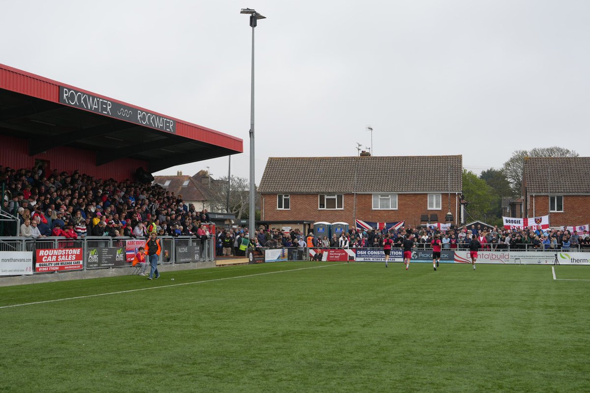 Dorking Wanderers FC (@dorkingwdrs) on Twitter photo 600 in fine voice ahead of kick-off 🗣️ 600 in fine voice ahead of kick-off 🗣️