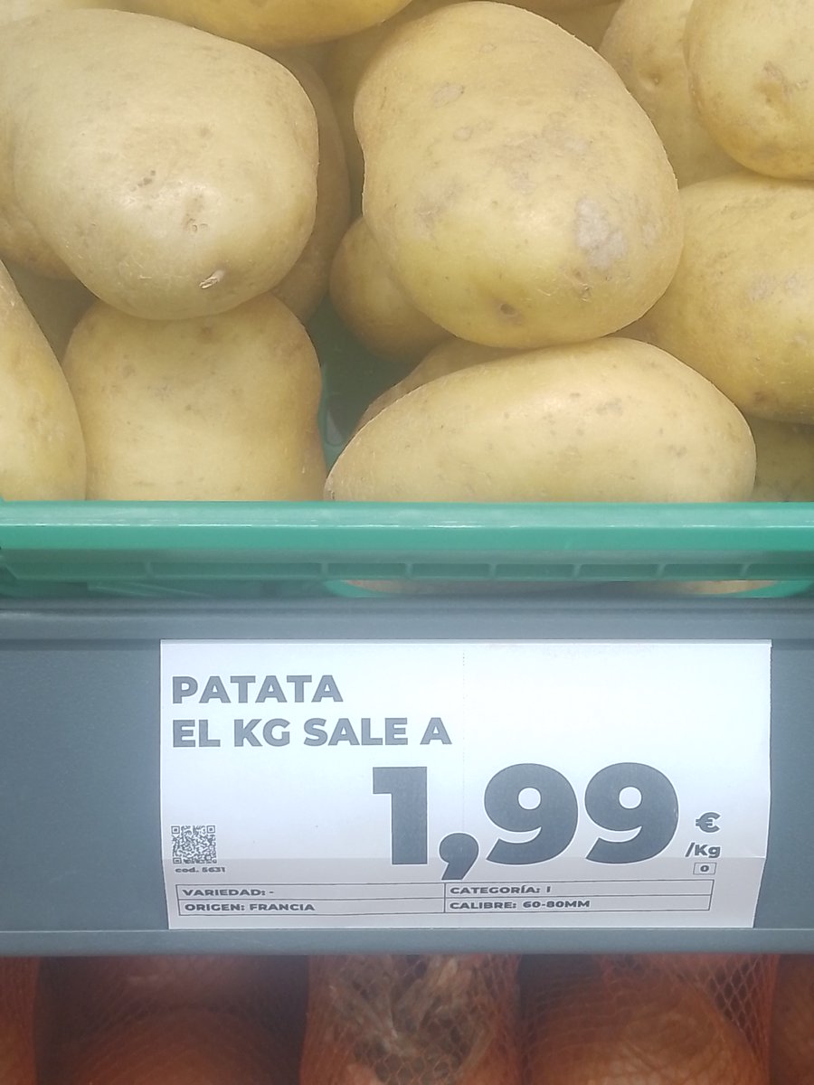 Me he venido de la compra sin patatas.Todas las patatas de Francia, las cebollas de Holanda, los tomates de Portugal y todo a estos precios. Ojalá hubiera unos sindicatos que supieran convocar una huelga general contra la inflacion y a favor de nuestros productos.