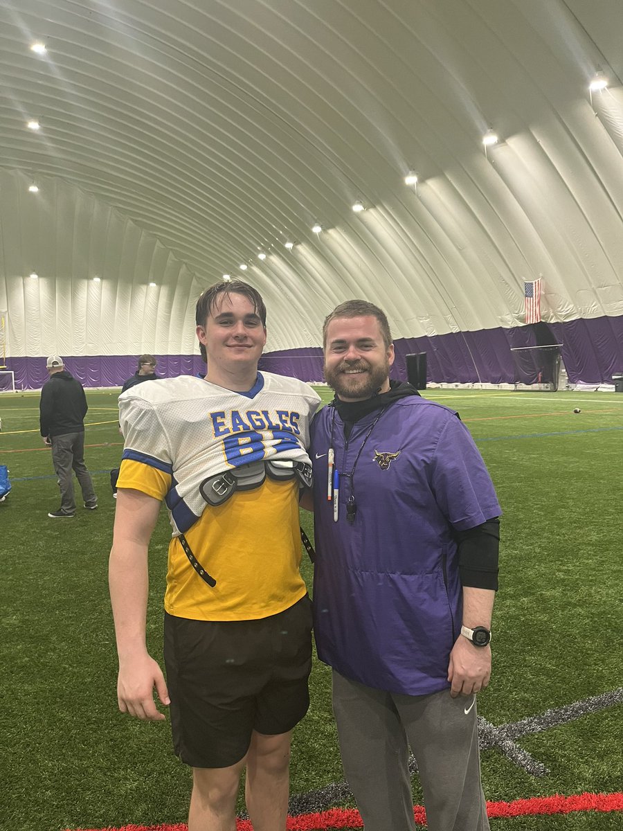 NickBarrett56's tweet image. Excellent day competing in the Thunder Dome at Minnesota State. It was great speaking with former Sandburg Eagle standout, coach Graham Hevel. Thank you coach Hartig for the invite!
@OLMafia @CoachHartig @CoachMurphCSHS @EDGYTIM @CoachHevel50 @SandburgEagles