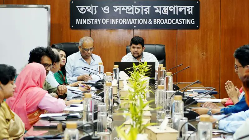 সংবাদপত্রের গুণগত মানোন্নয়নে টাস্কফোর্স গঠন করবে সরকার: তথ্য উপদেষ্টা