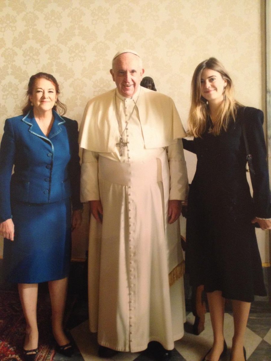 Gran tristeza por la partida de #Francisco. Tuve la oportunidad de conversar varias veces con Él. Advirtió tempranamente que estamos viviendo una Tercera Guerra Mundial fragmentada, combatió la islamofobia, denunció la tragedia medioambiental, planteó enérgicamente la imperiosa