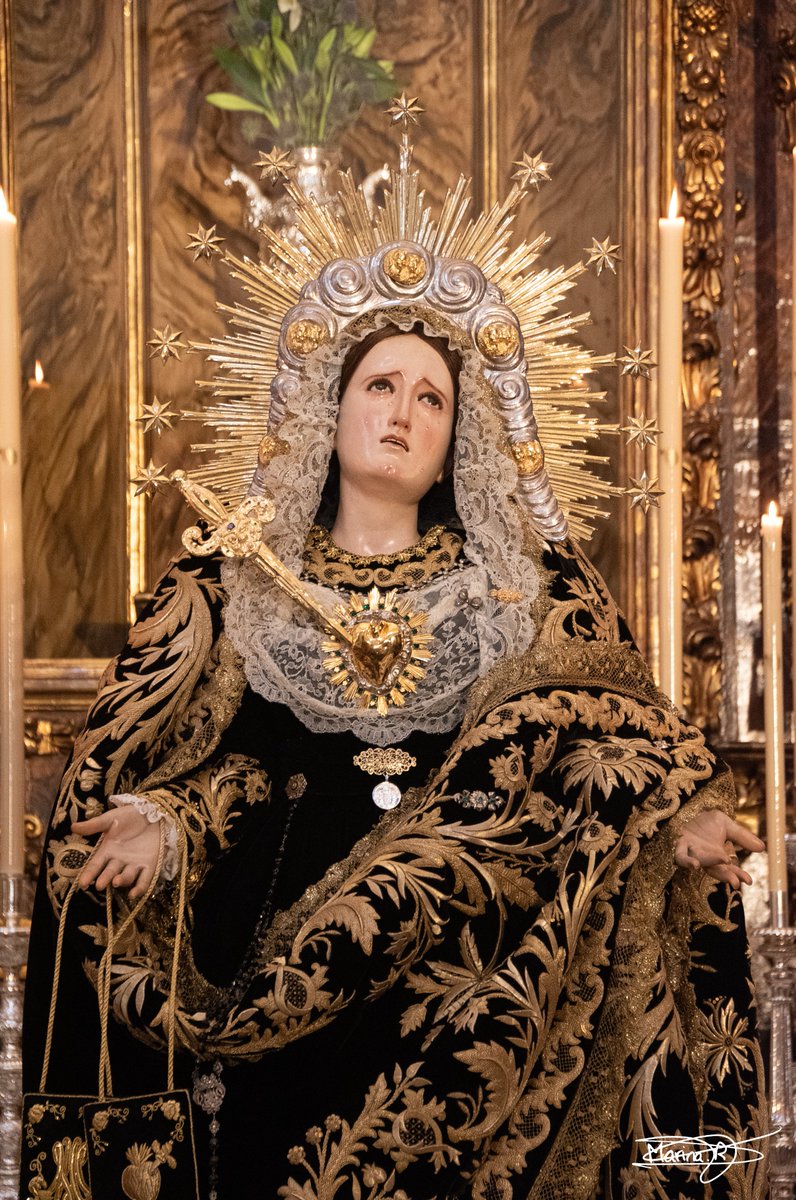 VIERNES DE DOLORES | Veneración a María Santísima de los Dolores. (<a href="/servitasmalaga/">Servitas Málaga</a>)

📸 Más fotos en marinaruizfotografia.blogspot.com/2025/04/venera…

#CofradíasMLG