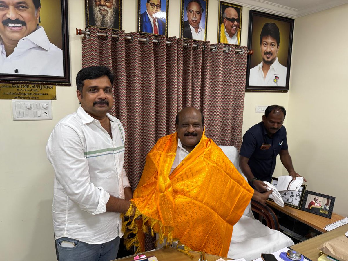 mrkpkathiravan's tweet photo. மாண்புமிகு தமிழ்நாடு உயர்கல்வித்துறை அமைச்சர் அன்பு அண்ணன் முனைவர் கோவி.செழியன் அவர்களை சென்னை முகாம் அலுவலகத்தில் மரியாதை நிமித்தமாக  சந்தித்தேன்.
@arivalayam @DMKITwing @dmk_youthwing @DMKCuddalore https://t.co/aaUomB4vMr