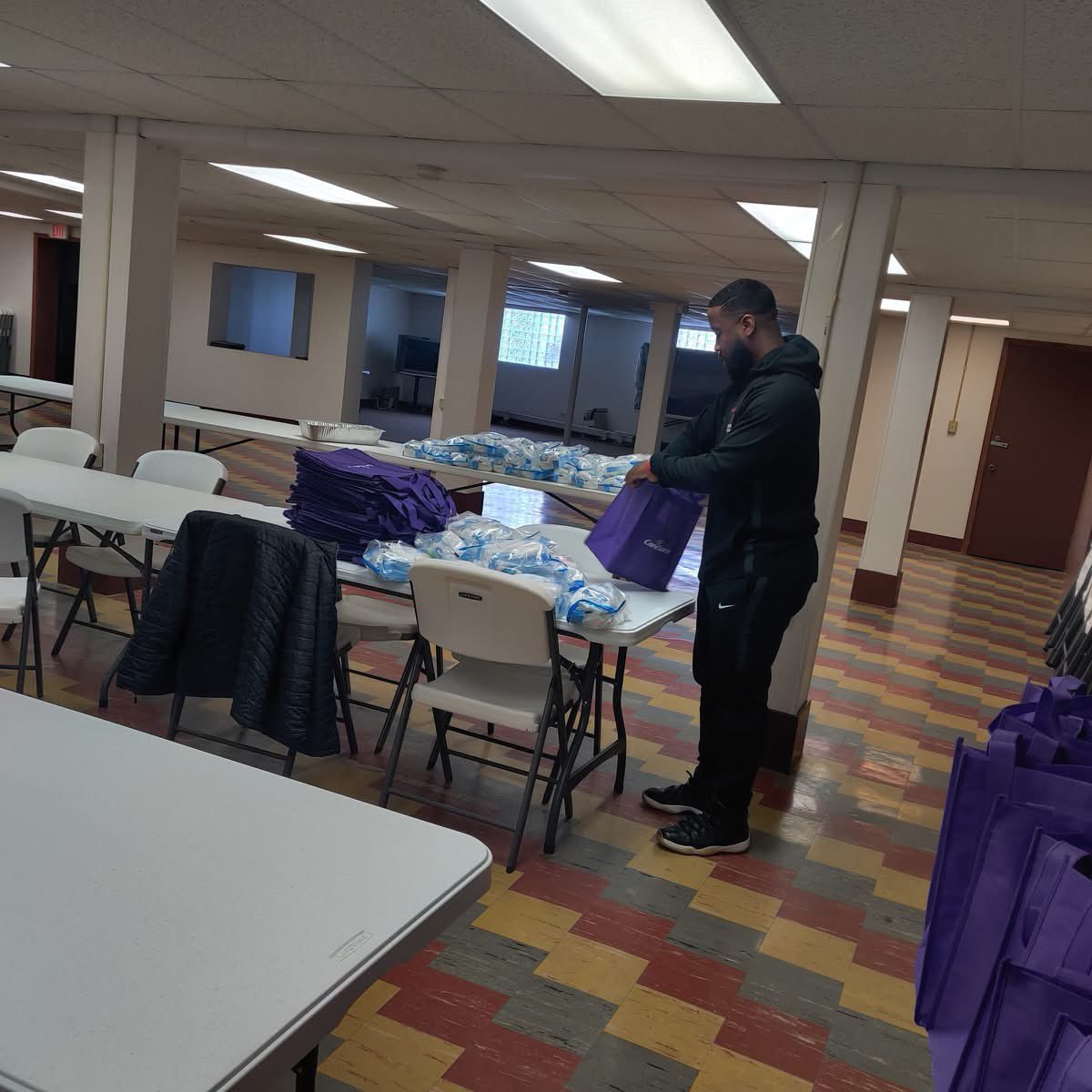 CoachShaun419's tweet photo. Happy for our boys continue to make the Stritch family proud, not just on the court but in the community.
We are so blessed for opportunities like this to give back and show what servant leadership looks like!
#CardinalStritch #StritchPride #CommunityStrong #ServantLeadership https://t.co/D7n0f1iQHs