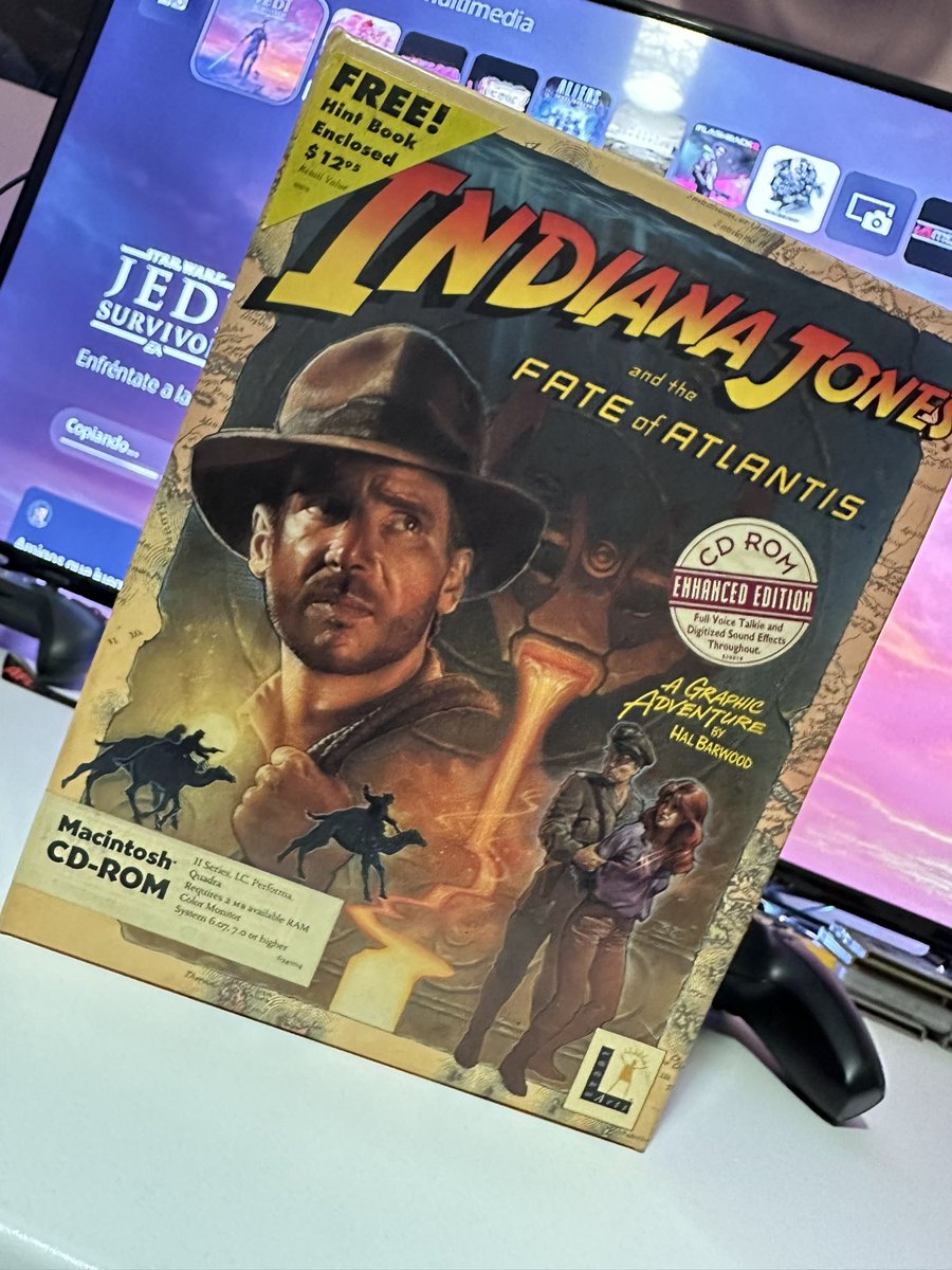 Mrcage17's tweet photo. Merca día1!!! Q regalazo me ha dado un amigo mío!!! No me esperaba uno de los juegos q mas nostalgia me da y uno de mis preferidos! Completo y en super buen estado no parece q haya pasado el tiempo! 🥹 #indianajones #andthefateofatlantis #pc #clickandpoint #bigbox https://t.co/MCuEgGZ7Wl