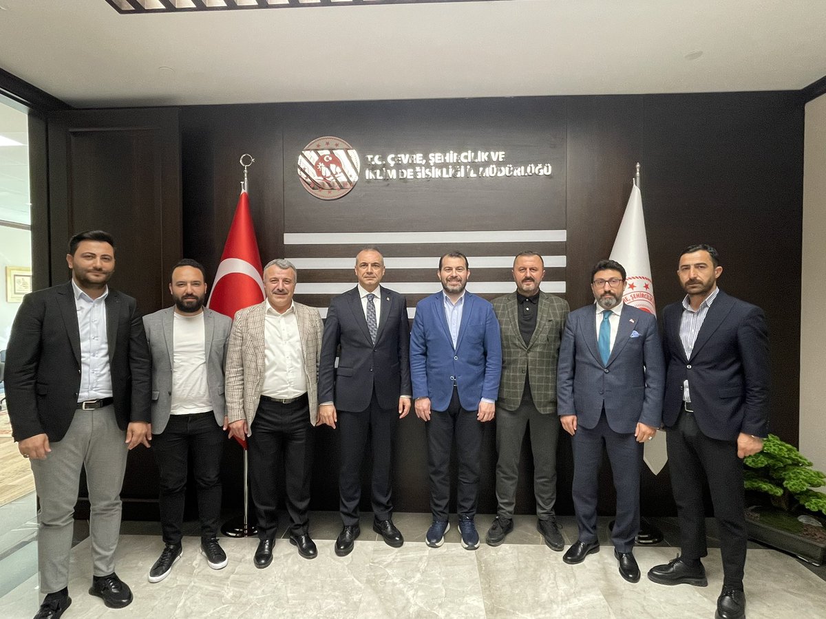 “Tuzla İlçe Başkanımız <a href="/serefcolak/">Şeref ÇOLAK 🇹🇷</a> Tuzla Belediyesi Meclis Üyemiz Murat Kant ve yönetim kurulu üyelerimizle birlikte, Çevre, Şehircilik ve İklim Değişikliği İl Müdürümüz Sayın Malik Ejder Batur’u makamında ziyaret ettik. Nazik ev sahipliği ve misafirperverliği için kendisine