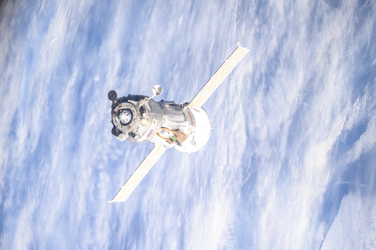JonnyKimUSA's tweet photo. M+11: Photos taken from Node2 nadir hatch window (Earth facing) of the MS-26 Soyuz undocking from the @Space_Station on its way to Earth. The undocking officially begins our Expedition 73 mission. Glad to see @astro_Pettit and his crewmates back on Earth. Happy Birthday Don and happy Easter.

I’m still getting the hang of this photography thing, photos are a bit overexposed. Nikon Z9, Nikkor Z 50mm, ISO 1250, f1.2, 1/32000s