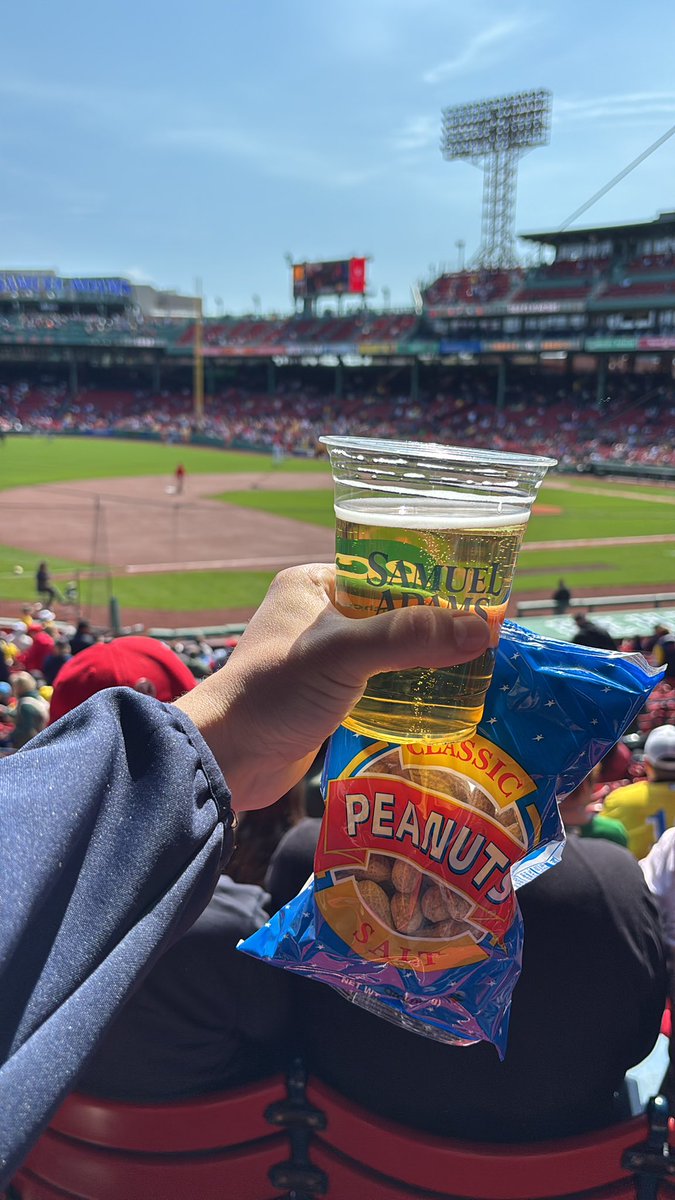 Just finished the marathon. Came in 1st place again this year. Decided to pop into a ballgame with <a href="/SPLombardo/">Stephen Lombardozzi</a> ⚾️ 🥜 🍻 🌭