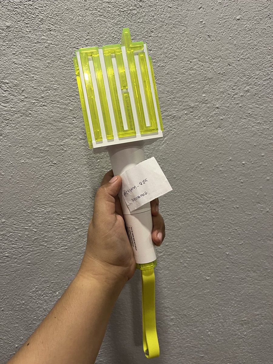 chldrm_825's tweet photo. wts ph | preloved neobong ver 1

 ✿ official
 ✿ used once - tds 2 in manila 
 ✿ complete inclusions
 ✿ 1,800 php (nego for sure buyers)

free sf dm for more photos and vids https://t.co/ow3E6BWlZ6