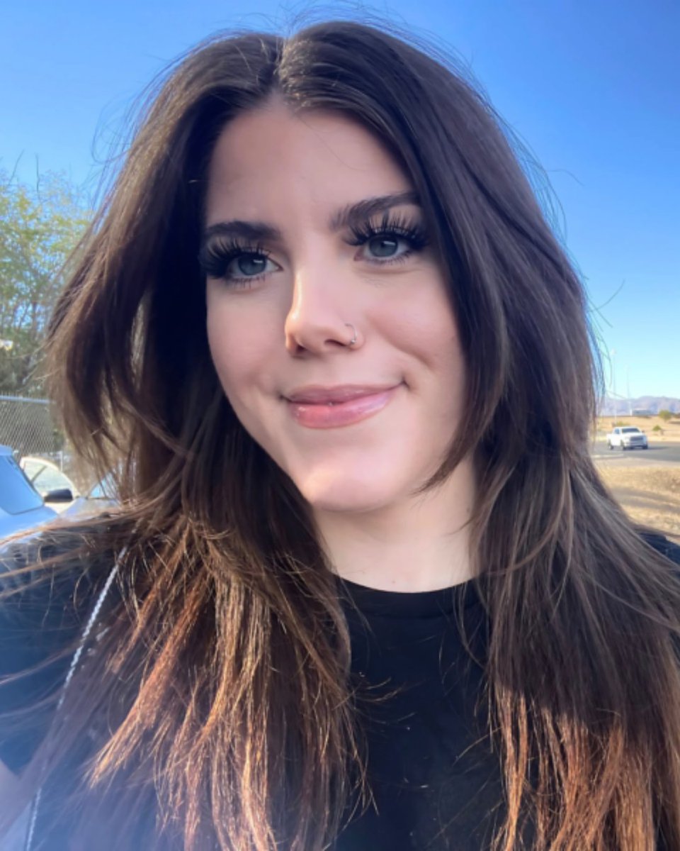 Happy Birthday to Abi Stradling—our Graphic Designer &amp; Creative Wizard! From bold visuals to standout videos, she brings brands to life daily.

Fave tool: Adobe Suite
Creative musts: Music, sketchbook &amp; challenge

eminentseo.com/about/meet-the…

#HappyBirthdayAbi