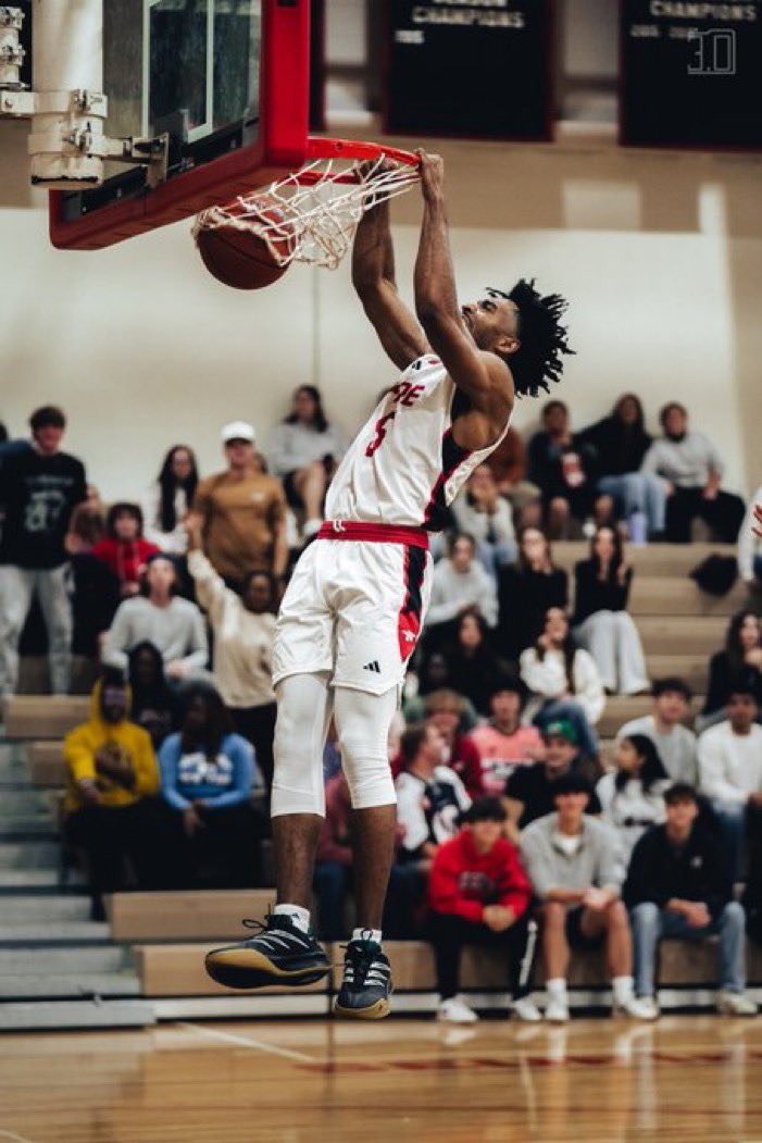 🚨6’4 Guard Ahmad Johnson has heard from from the following schools🚨

-Chicago State University 
-Marshall University 

D1s let’s connect, this athletic high-level scoring guard is ready to produce at the next level for his last year of eligibility!! #JustChop #MOTW