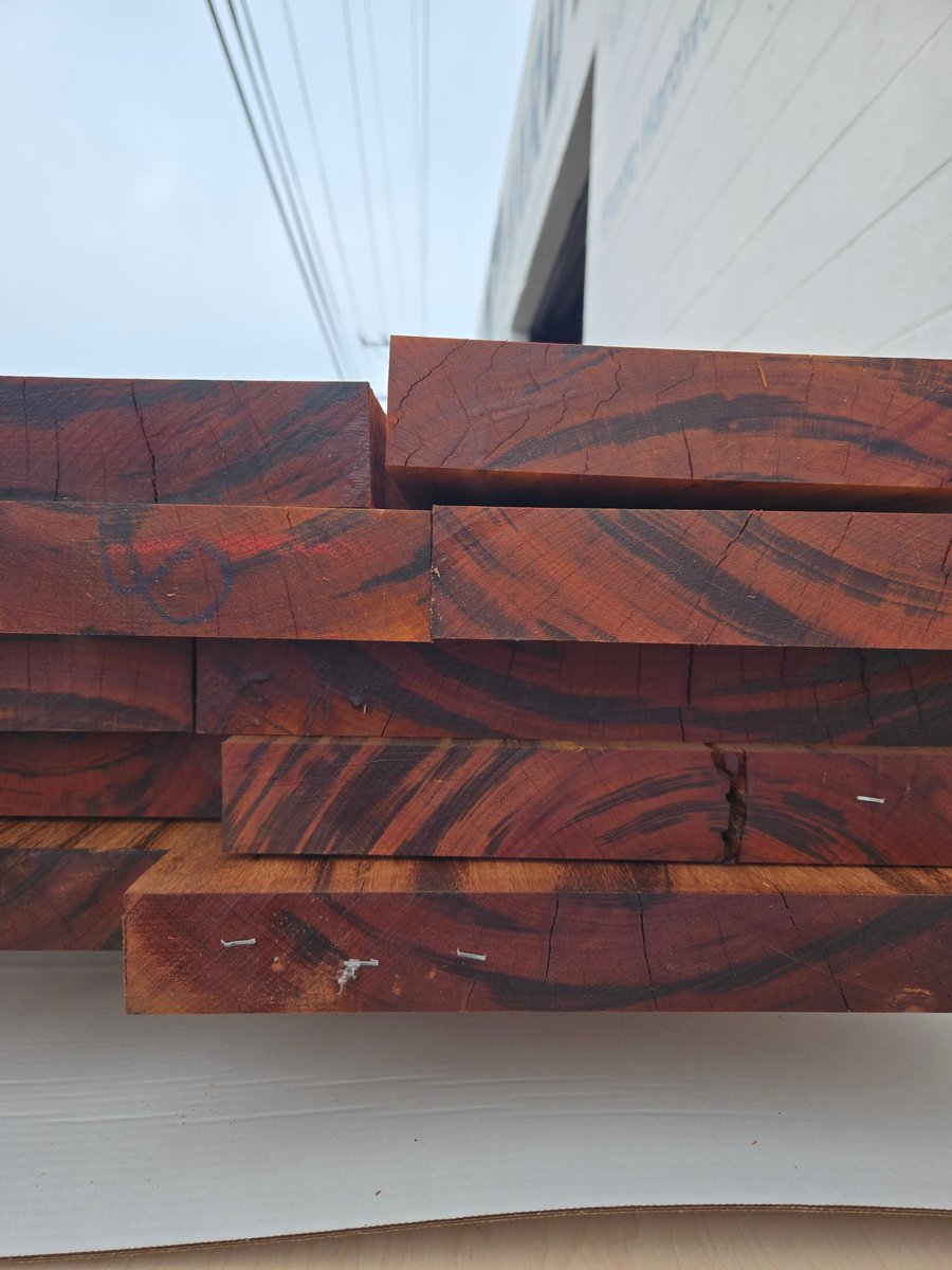 MacBeathHrdwood's tweet photo. What came in this morning?
NEW: 8/4 Goncalo Alves (Tigerwood) Check out those stripes!
ALSO:
8/4 Iroko, 8/4 VG Fir and 4/4 Sapele!
Remember that Sapele is 25% off this month!
-
-
-
#macbeath #hardwood #lumber #diy #woodworking #macbeathhardwood https://t.co/hRTcl9BlPH