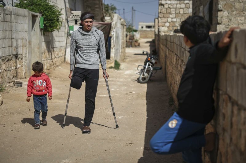 Mary Wareham (@marywareham) on Twitter photo “I started crawling, then the second land mine exploded"
- Devastating <a href="/AP/">The Associated Press</a> profile of Suleiman, a 21-year-old who lost his leg in a landmine explosion while harvesting olives in a Syrian orchard 4 months ago: apnews.com/article/syria-… “I started crawling, then the second land mine exploded"
- Devastating <a href="/AP/">The Associated Press</a> profile of Suleiman, a 21-year-old who lost his leg in a landmine explosion while harvesting olives in a Syrian orchard 4 months ago: apnews.com/article/syria-…