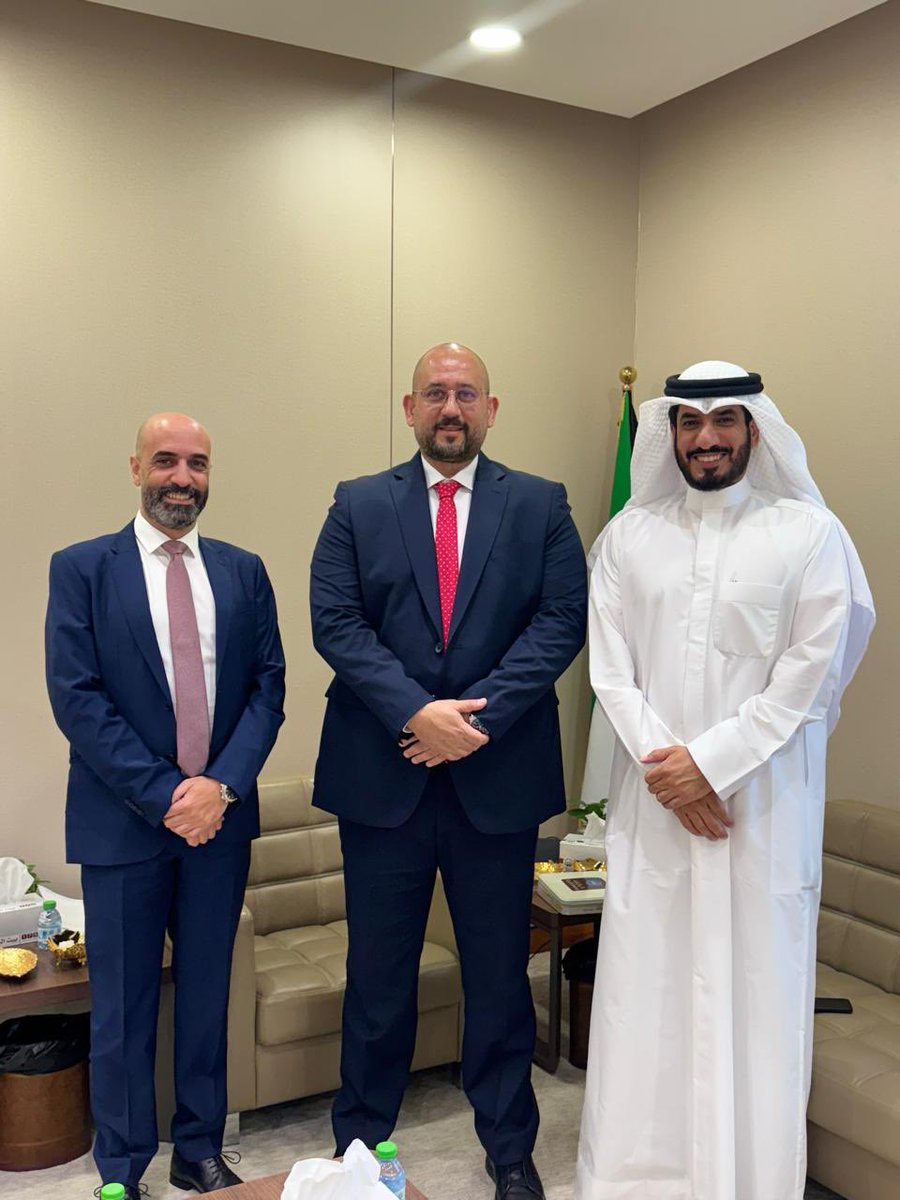 OthmanBelbeisi's tweet image. Great dialogue today with Dr. Majed Sulaiman Alazmi, Acting DG of Kuwait’s @zakat_house.
Their humanitarian work in Syria, Yemen, and Lebanon is truly impactful. A
few months after the launch of IOM’s Islamic Philanthropy Fund, this fruitful exchange couldn’t be more timely.