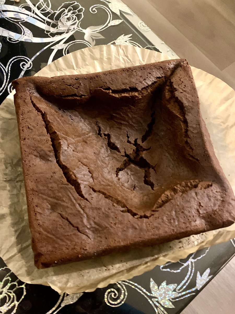 yukikram's tweet image. #confessing ya jms eu d’update sur le brownimisu car javais raté le gato 😞😞MDRRR c ok de flop svp