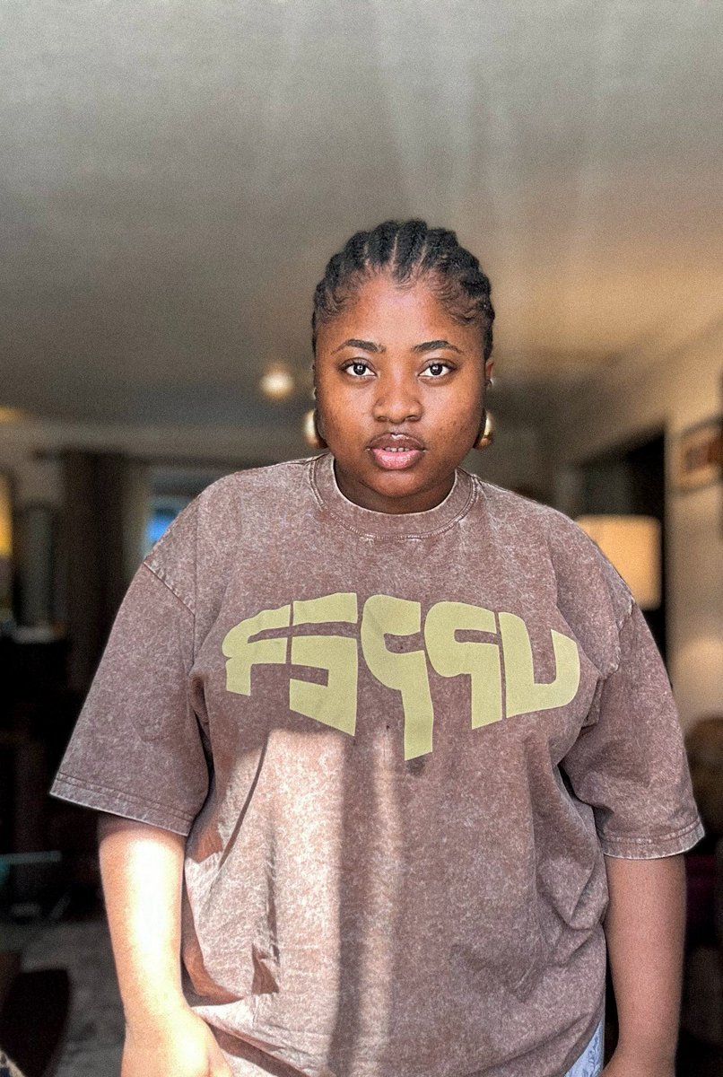 upperapparel's tweet photo. Straight backs and UPPER tees

Oversized acid washed Tees K550.
Beige SAUCE//Grey Rocket logo only available size L. https://t.co/R7i7aejiBg