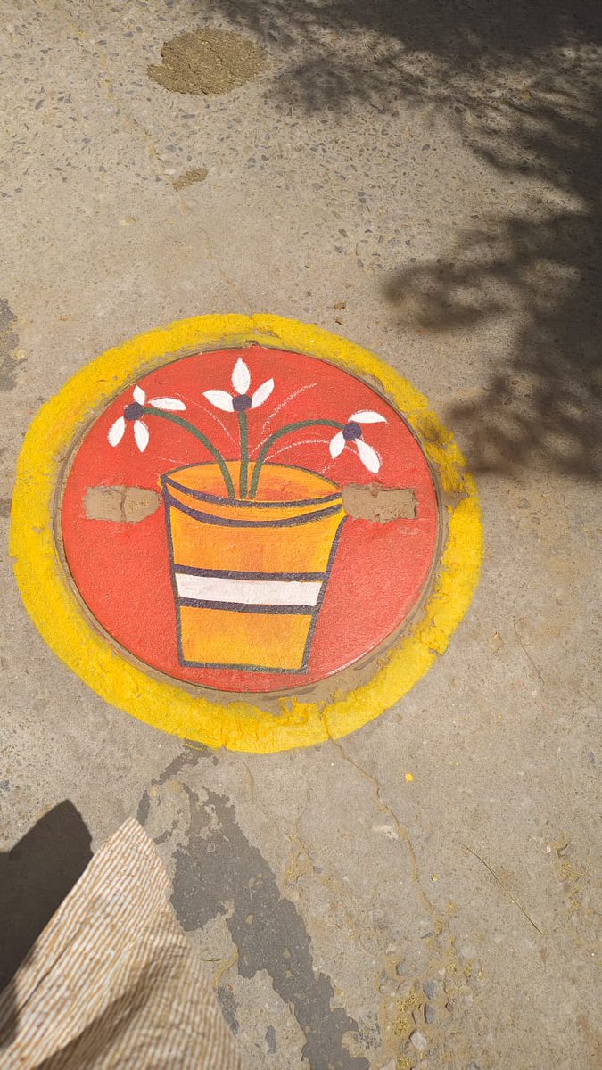 Swachh_Jaipur's tweet photo. नगर निगम ग्रेटर, जयपुर द्वारा शहर को स्वच्छ और सुंदर बनाने की दिशा में एक प्रयास ||

 #SwachhBharat #GarbageFreeCities #ManholetoMachinehole #SafaiMitraSuraksha

@SwachhBharatGov @MoHUA_India @LSG_Rajasthan @mlkhattar @tokhansahu_bjp @RoopaMishra77 @BinayJha_1997 https://t.co/gEmPElMleL