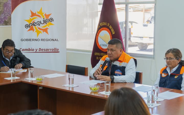 coer_a73397's tweet photo. 📌🤝👥 GOBIERNO REGIONAL DE AREQUIPA REALIZÓ ASISTENCIA TÉCNICA A RESPONSABLES DE GRD SOBRE PRESENTACIÓN DE EXPEDIENTES DE EVALUACIÓN DE RIESGOS (EVAR) https://t.co/XHMifbJiS3
