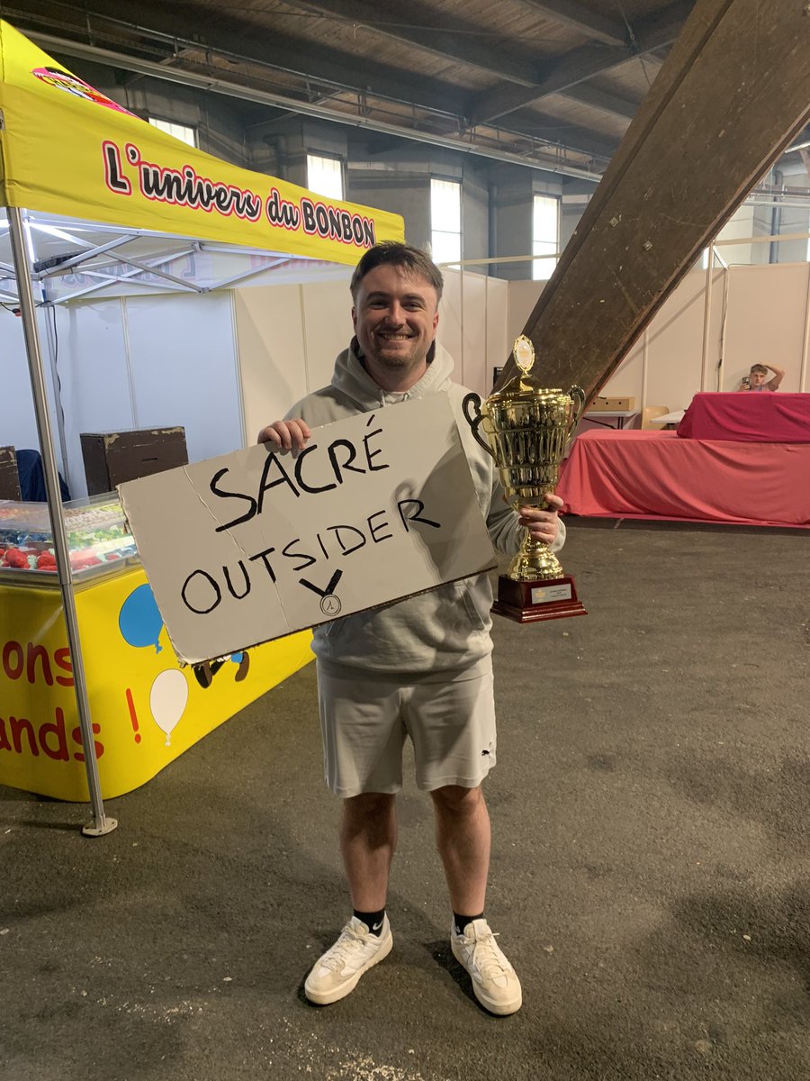 Message à toutes les personnes qui disaient mercato horrible de Doll au mid : Sucez1Q