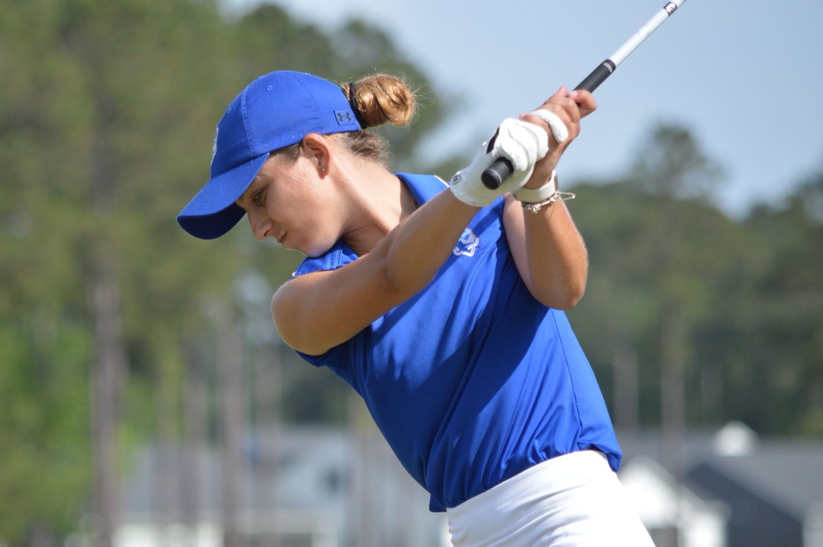 SHUWGolf's tweet image. Marta Aguilar made the turn at even-par. She stumbled with a double-bogey on No. 8 and a bogey on No. 9 after a thrilling start.
She's currently in third place, three strokes off the lead.
#HALLin β³π΄ββ οΈπ΅βͺ