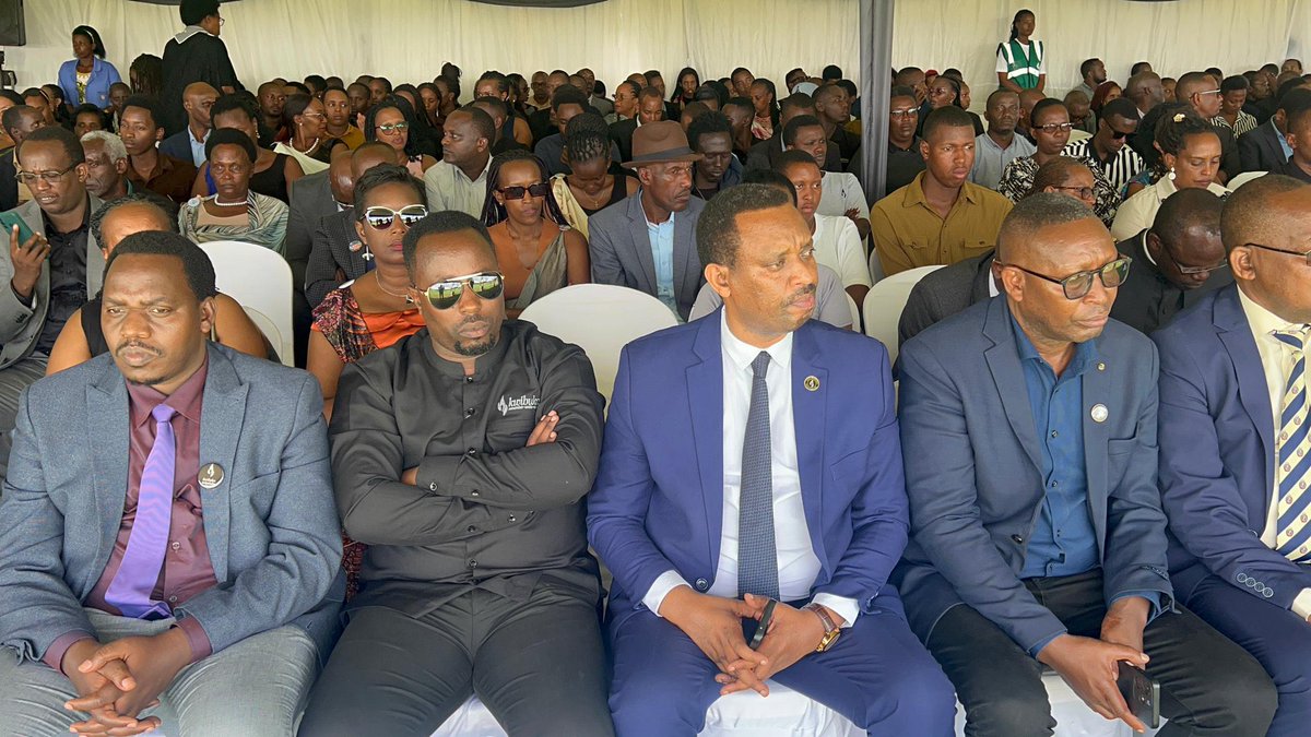 Ibuka_Rwanda's tweet photo. #Ibuka
Mu murenge wa Karama habaye igikorwa cyo kwibuka ku nshuro ya 31 Jenoside yakorewe Abatutsi muri uyu murenge.
Muri iki gikorwa hashyinguwe mu cyubahiro imibiri 12 y’abazize Jenoside yabonetse.
#Kwibuka31
#memories
#Refrection https://t.co/i1r1N43dR0