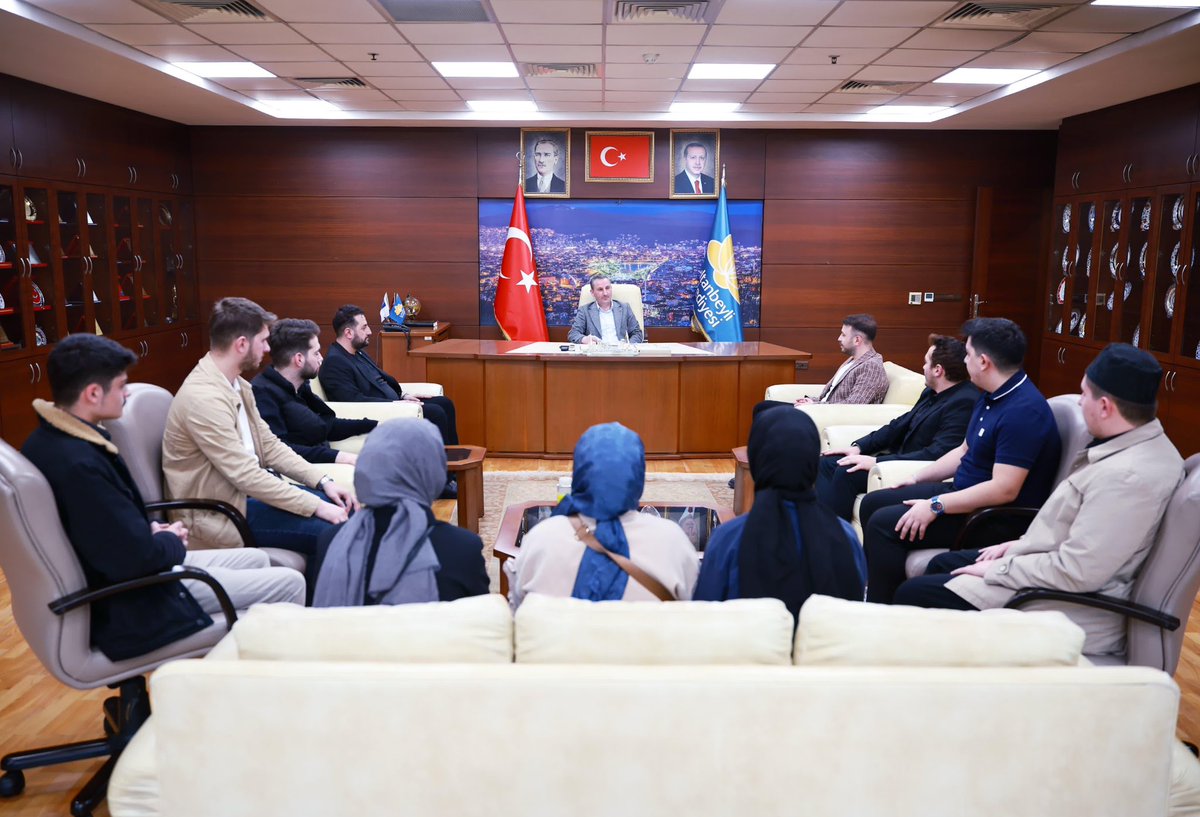 alitombastr's tweet photo. AK Parti Sultanbeyli İlçe Gençlik Kolları Başkanımız Yusuf Öz ve yönetimine nazik ziyaretleri için teşekkür ederim. https://t.co/qiAjIdtNHk