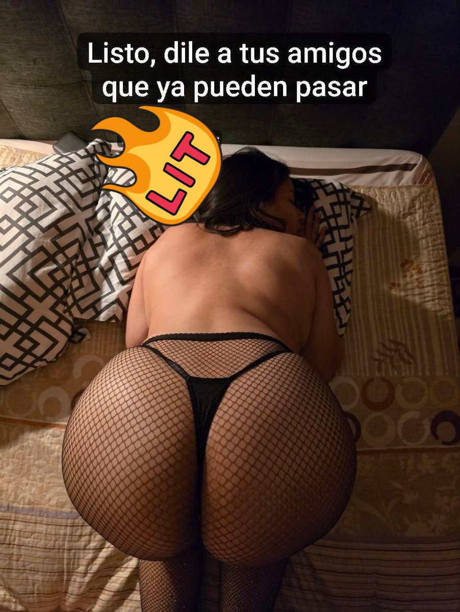 Pública una foto o un video de como tu esposa espera a tus amigos 😈 o como te gustaría que los espere