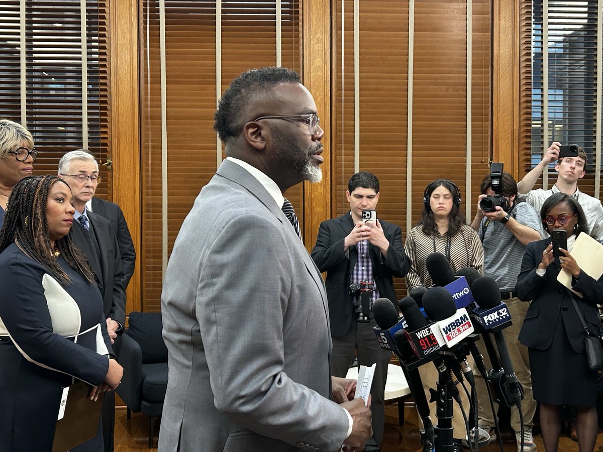 Craig Dellimore (@craigdellimore) on Twitter photo Chicago Mayor Brandon Johnson praised the late Pope Francis as someone who “fought for the rights
and the dignity of the poor, prisoners, migrants, and outcasts as part of his vision for peace and social justice.” <a href="/WBBMNewsradio/">WBBM Newsradio</a> Chicago Mayor Brandon Johnson praised the late Pope Francis as someone who “fought for the rights
and the dignity of the poor, prisoners, migrants, and outcasts as part of his vision for peace and social justice.” <a href="/WBBMNewsradio/">WBBM Newsradio</a>