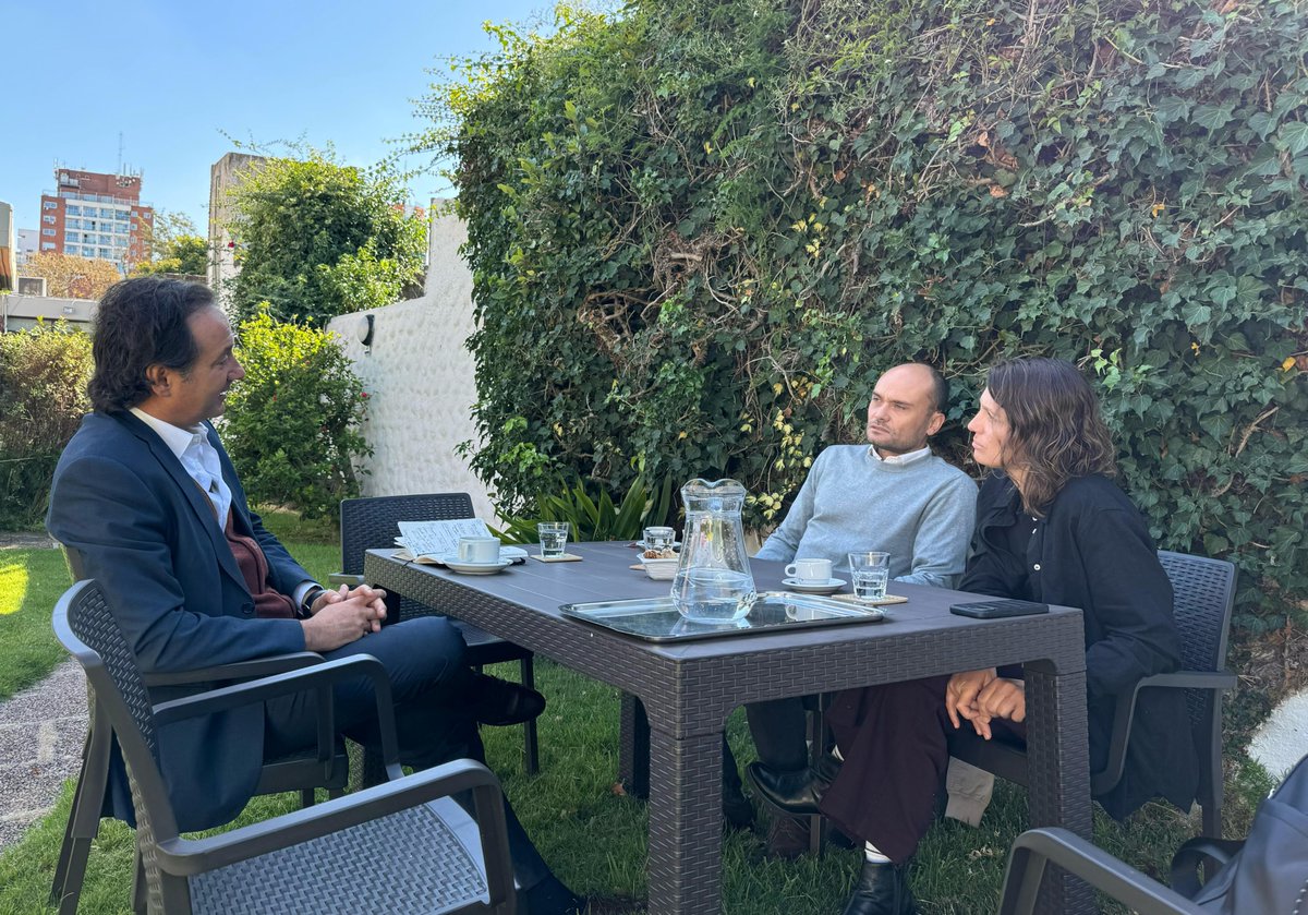 CERES (@ceres_uy) on Twitter photo Hoy tuvimos el gusto de recibir en CERES a Álvaro Lalanne, PhD, asesor del Ministro, <a href="/mef_Uruguay/">Economía y Finanzas</a>, y a Isabella Antonaccio, Directora Nacional de Zonas Francas, que se reunieron con <a href="/IgnacioMunyo/">Ignacio Munyo</a> para conversar sobre el proceso necesario de simplificación burocrática en Uruguay Hoy tuvimos el gusto de recibir en CERES a Álvaro Lalanne, PhD, asesor del Ministro, <a href="/mef_Uruguay/">Economía y Finanzas</a>, y a Isabella Antonaccio, Directora Nacional de Zonas Francas, que se reunieron con <a href="/IgnacioMunyo/">Ignacio Munyo</a> para conversar sobre el proceso necesario de simplificación burocrática en Uruguay