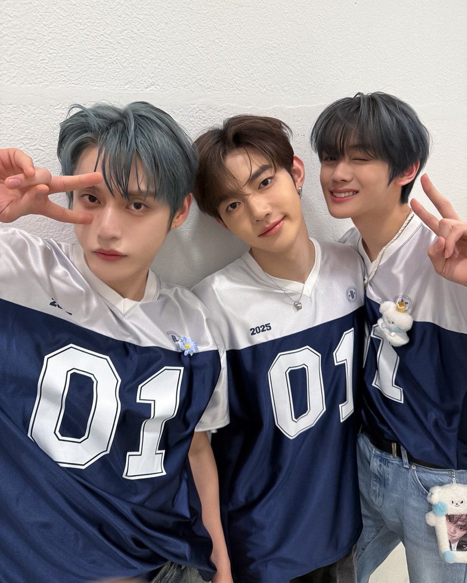 3_c1over's tweet photo. 250422 제베원 인스타 #김규빈

𝕆𝕦𝕥 𝕠𝕗 𝕃𝕠𝕧𝕖 🪐💫✨ https://t.co/p7OfFgiETP