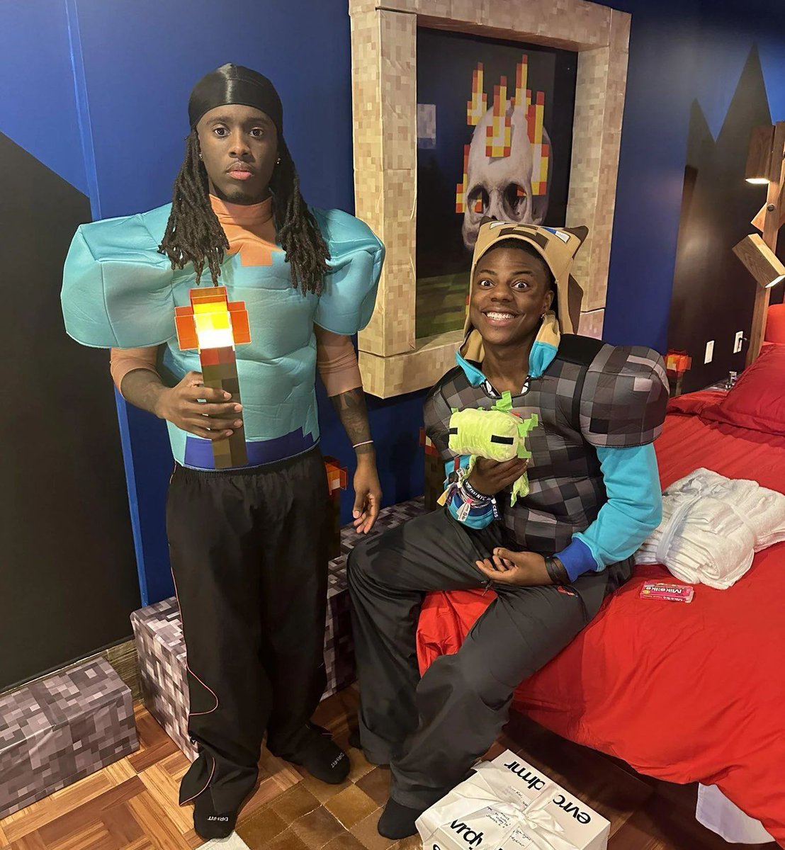 You want financial freedom?

Start a faceless YouTube channel.

Here’s a list of the TOP niches for 2025 (they make me $30k/month):

1) Streamer clips