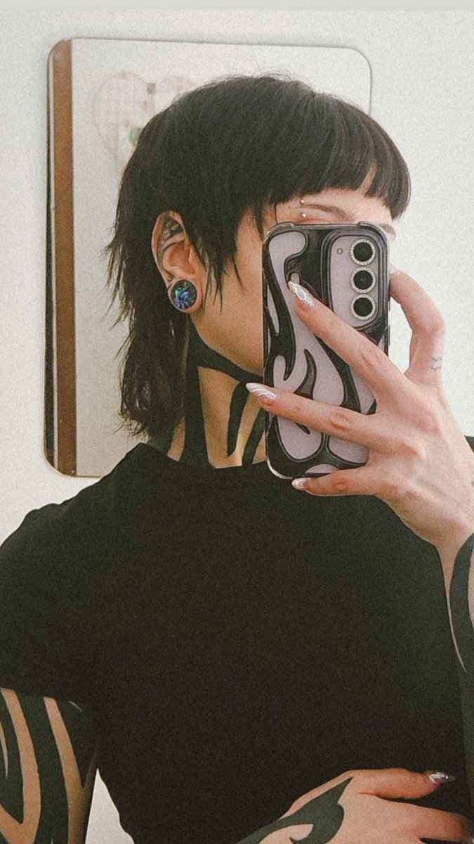 No llegué a mostrar el corte por que no me gusta, está muy chulo pero con mi cara no me gusta xdd