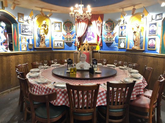 Going to the Pope Room at the Citywalk Buca di Beppo to pay my respects to Pope Francis.