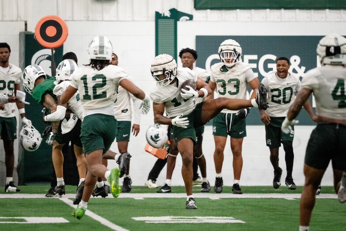 SemajBridgeman7's tweet image. SpringBall✅ #GoGreen
