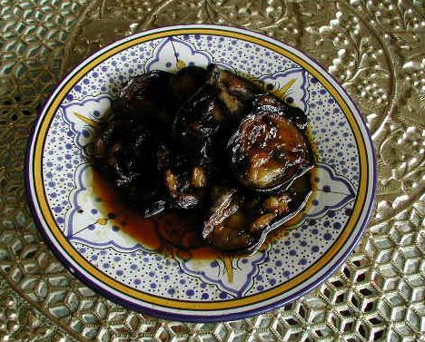 MounaNaceri's tweet photo. Candied baby eggplants recipe is made for #Mimouna, the Moroccan Jewish ceremony that marks Passover's end. This is a celebration of springtime "Renewal of Life".🇲🇦✡️🌿
#MoroccanMimounaRecipes #MoroccanGastronomy https://t.co/GMzDbuXHvv